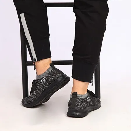 کفش دخترانه Skechers مدل Skech-Knit نمای پشت – فروشگاه یلدا بازار