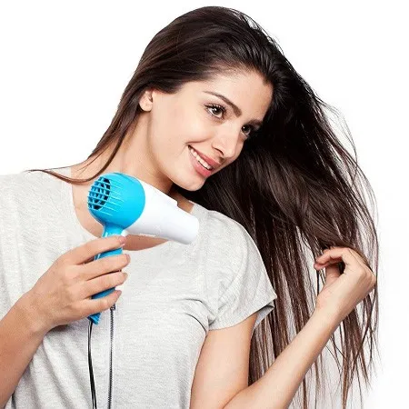 طراحی کلی و ابعاد کوچک سشوار NOVA NV-1290 نمای کامل سشوار مسافرتی نووآ مدل NV-1290