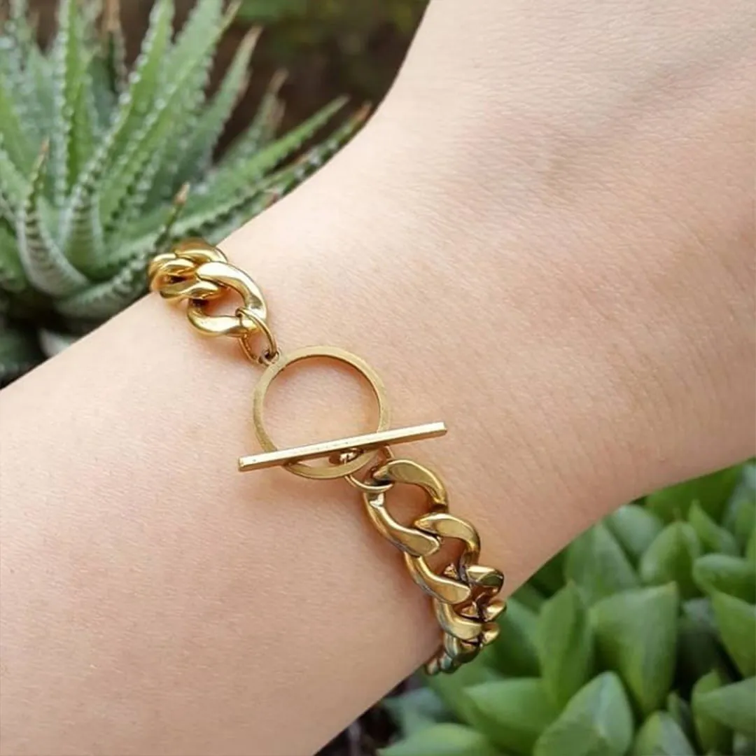 دستبند کارتیه استیل اسپرت – نمای کناری محصول – یلدا بازار