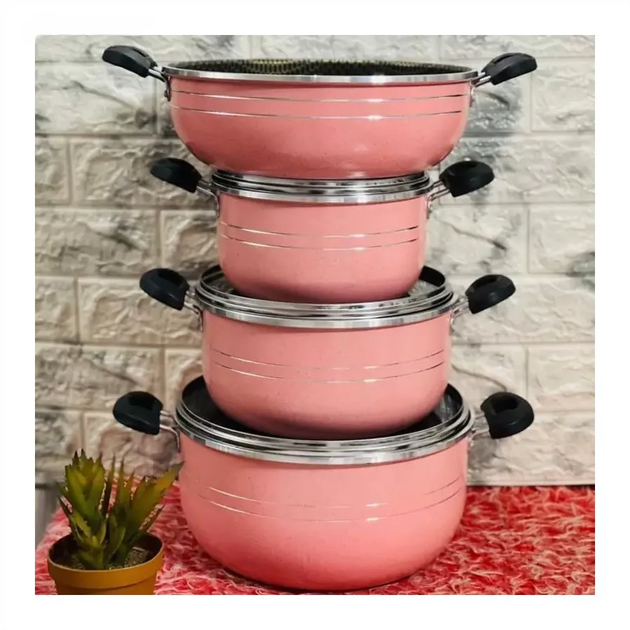 نمای نزدیک بدنه قابلمه هلنا