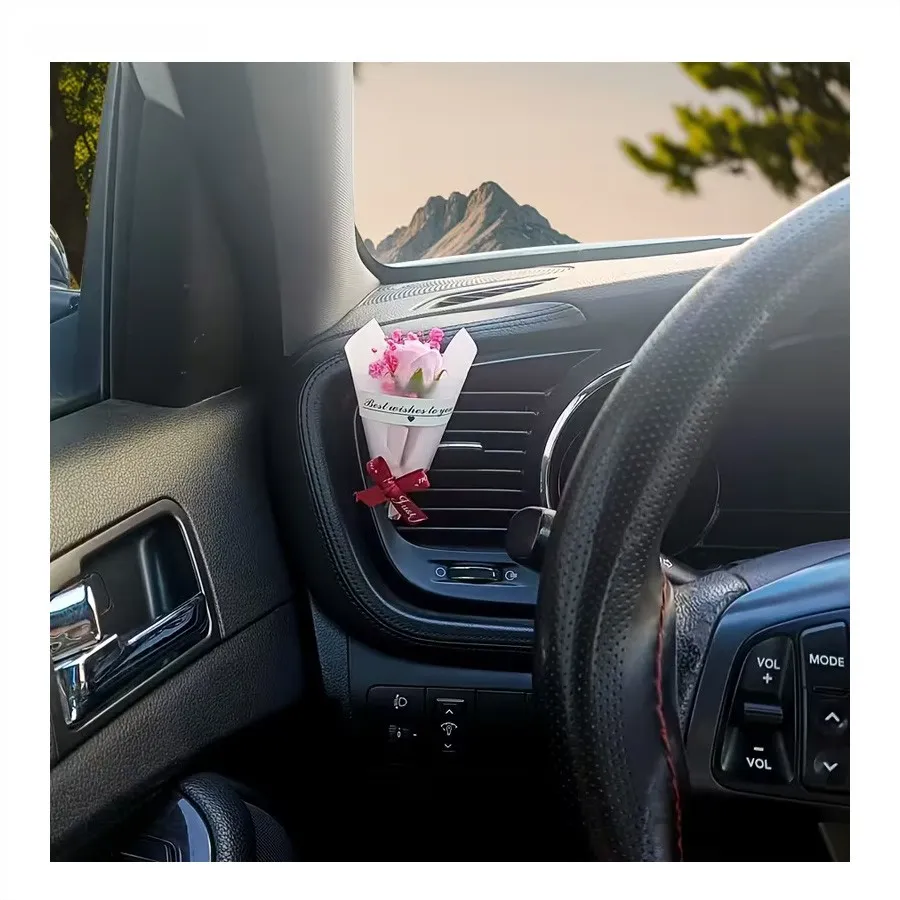 خوشبو کننده طرح گل خودرو با اسانس جداگانه خوشبو کننده طرح گل خودرو با اسانس